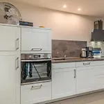 3 Bedroom Cozy In Prázdninový dům *