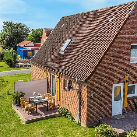 3 Bedroom Cozy In