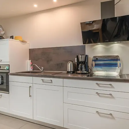 בית נופש 3 Bedroom Cozy In