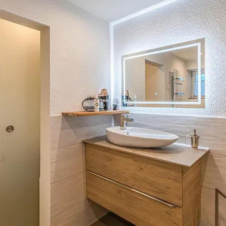 3 Bedroom Cozy In בית נופש