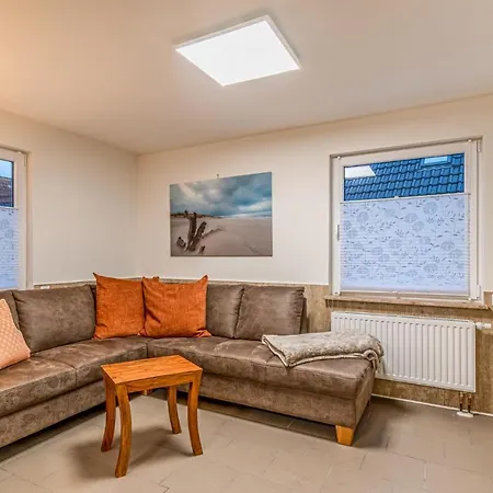 3 Bedroom Cozy In