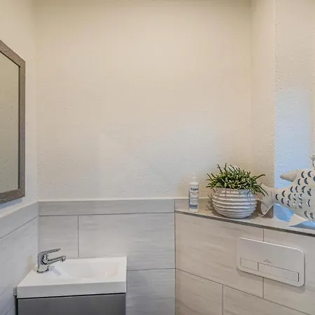 3 Bedroom Cozy In *